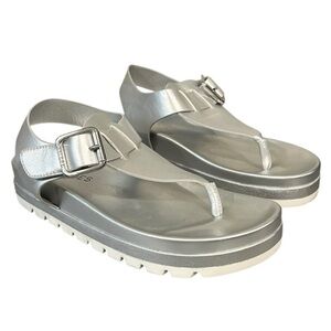 J/SLIDES sz 7 Silver Women's Sandals